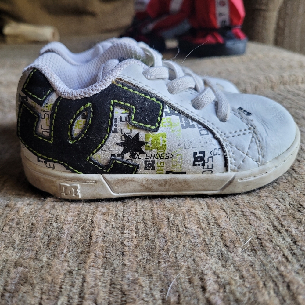 DC baby shoes